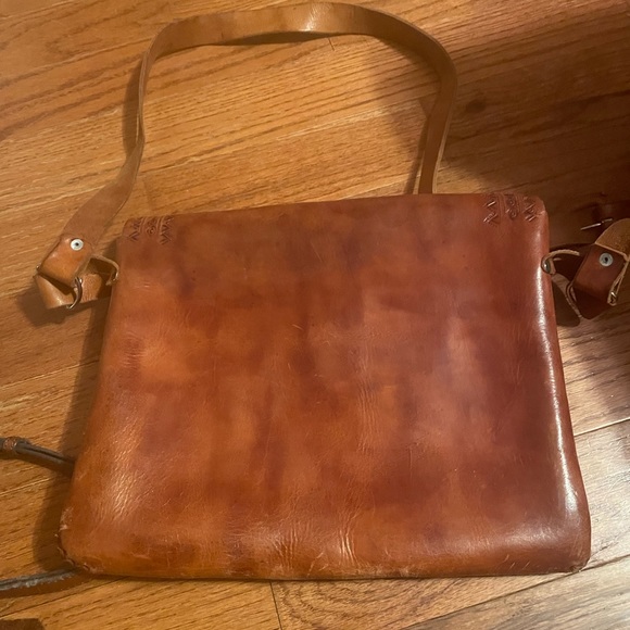 Leather cross body - Picture 2 of 2
